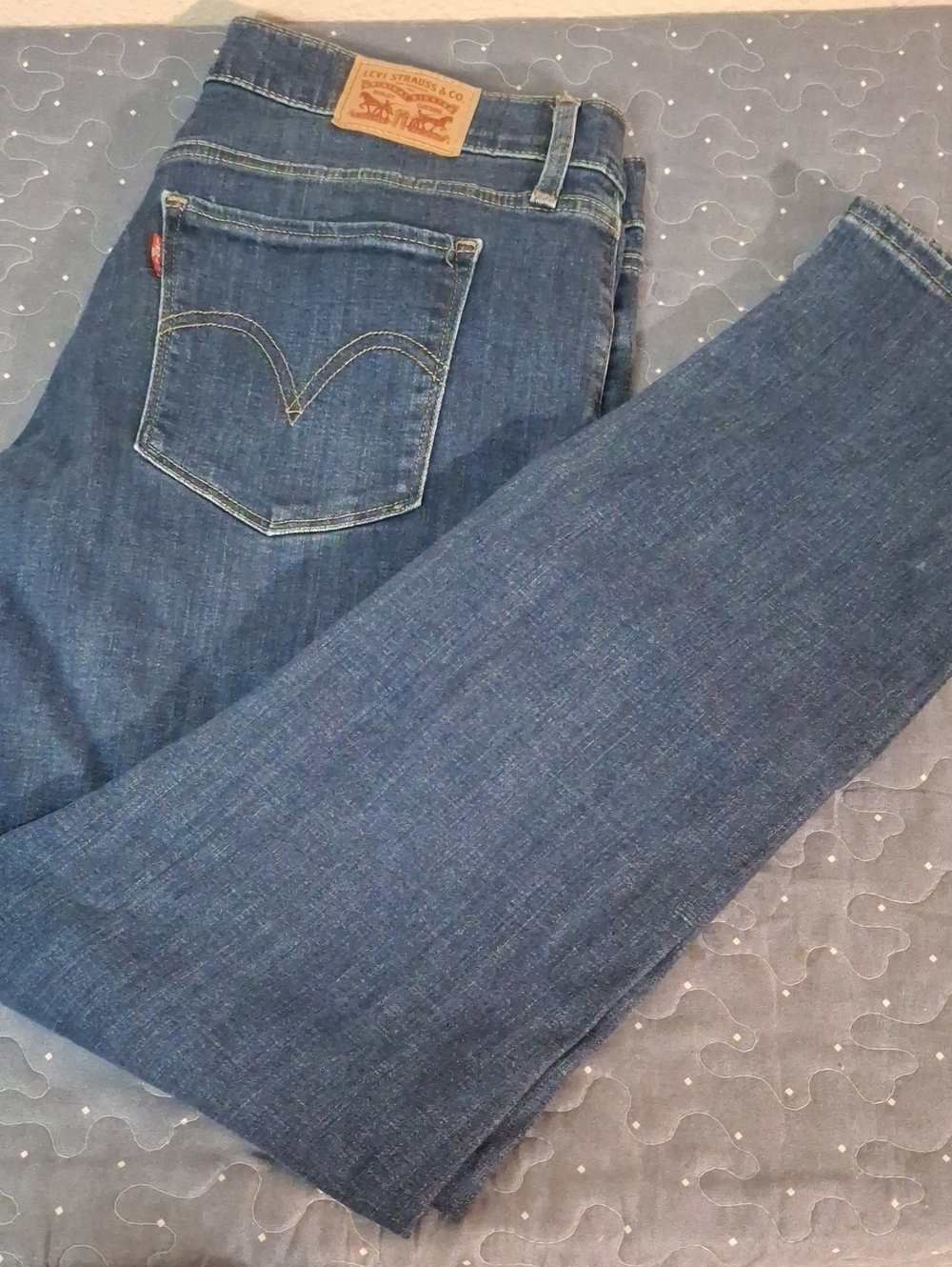 Levi's Classic Straight-Leg Denim Jeans size 32